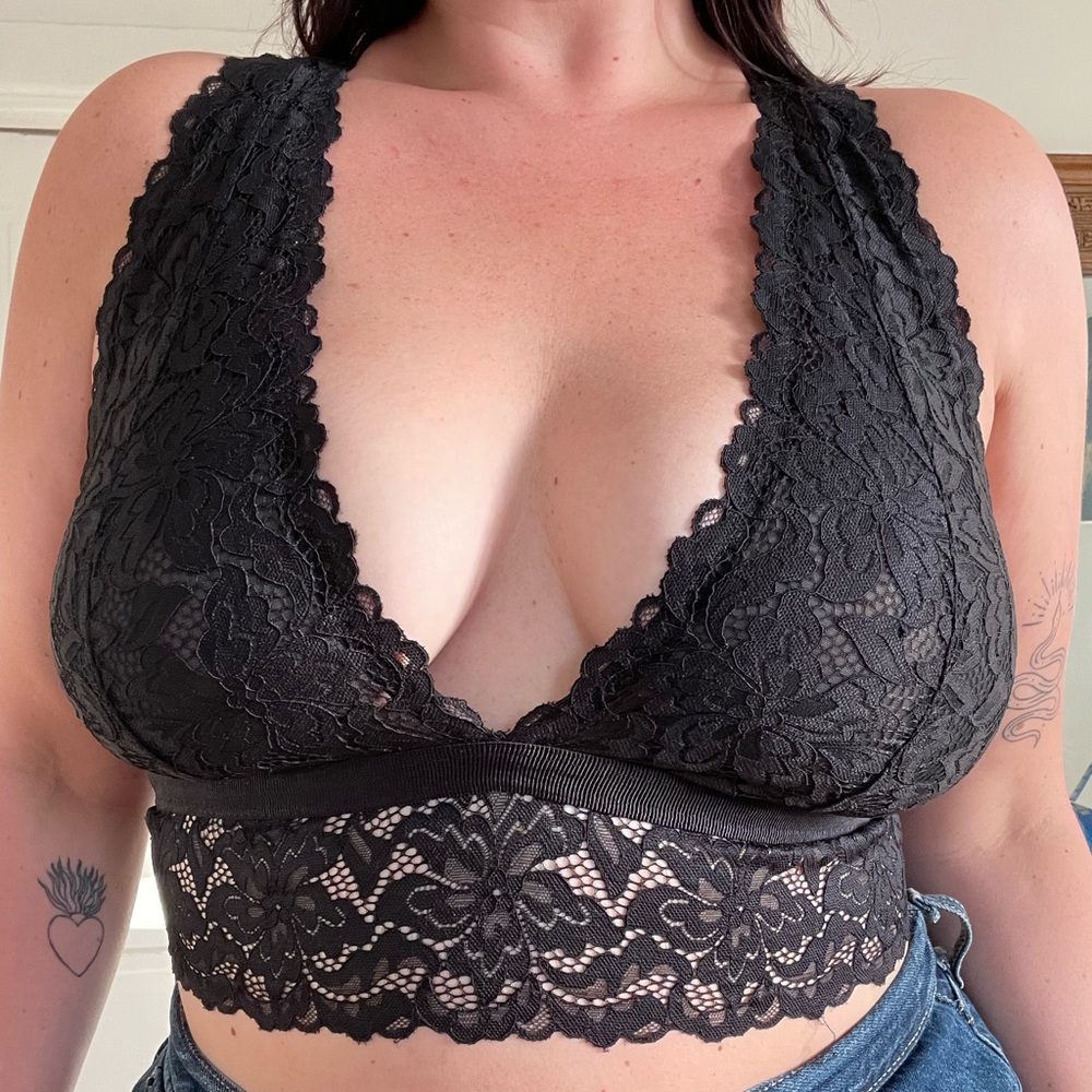 Leto Collection Black Lace Racerback Bralette - 2XL